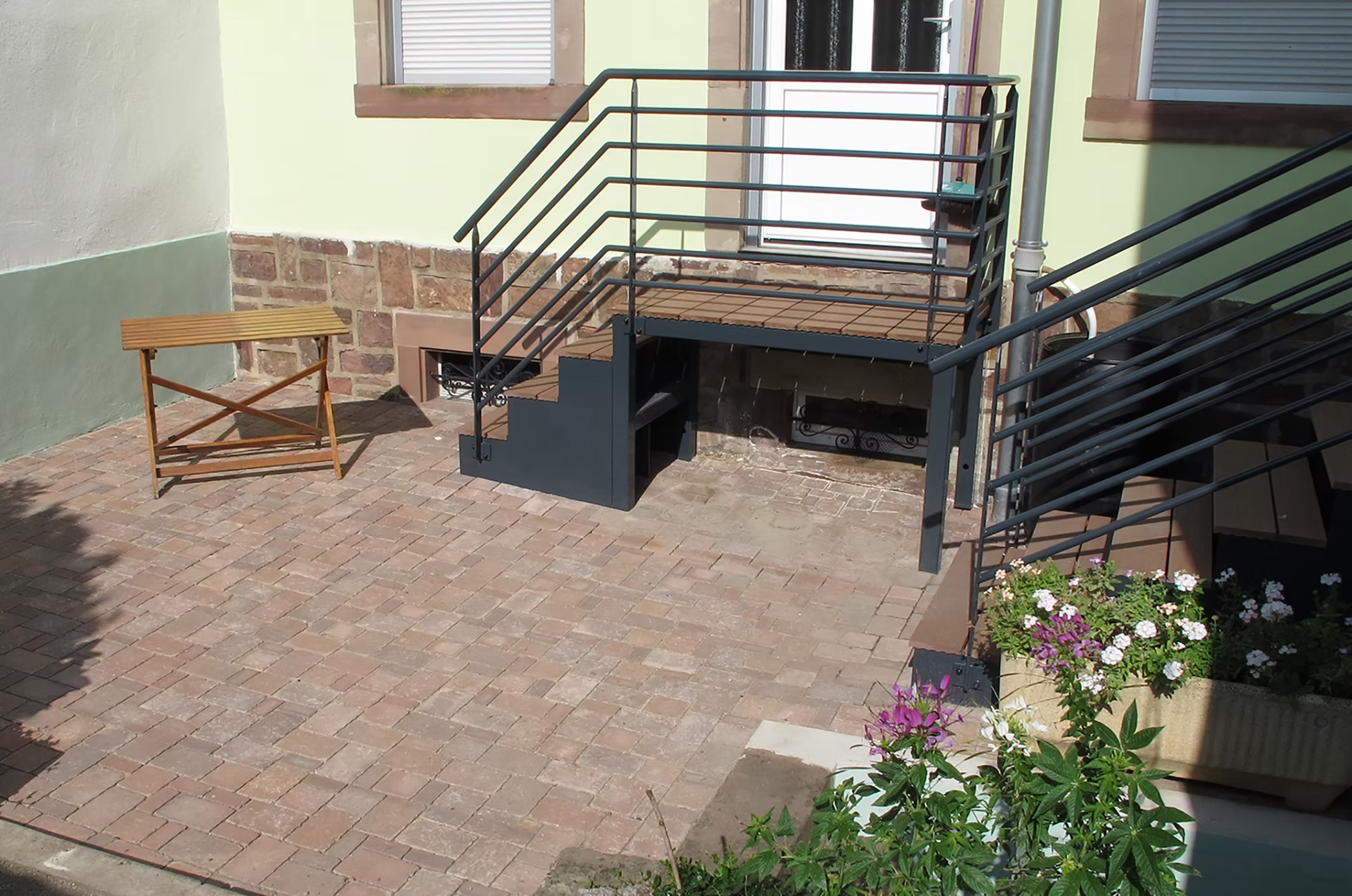 b080eb_a3c6ae4a6f8d4817a52f828ee583f45d~mv2_d_2126_1409_s_2